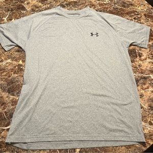 Under Armour Gray Loose Fit Training Heatgear T-shirt | Size Men’s Medium (M)